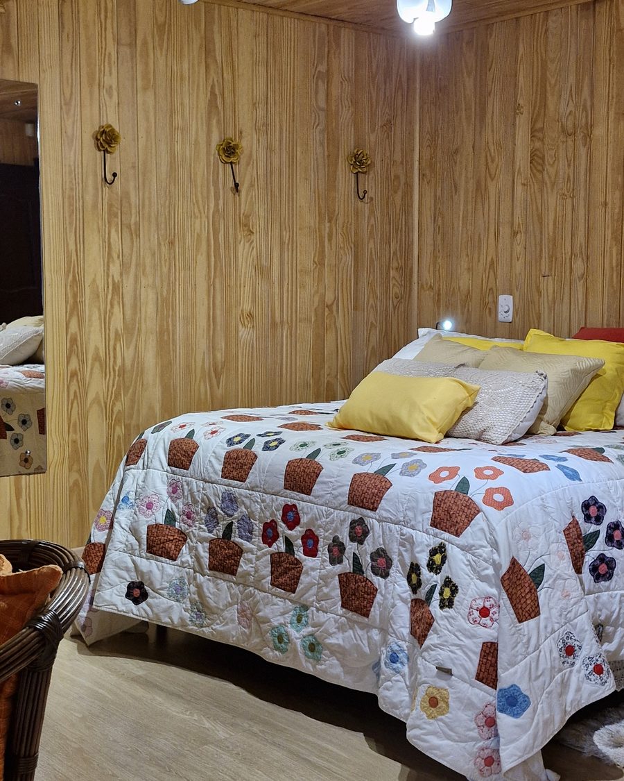 Suíte Amarela - detalhe da cama